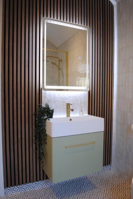 Вілла Cosy Renovated House In Warrington Екстер'єр фото