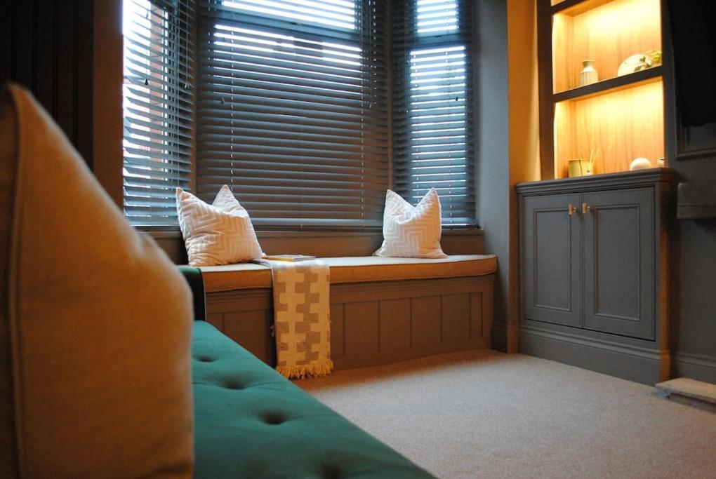 Вілла Cosy Renovated House In Warrington Екстер'єр фото